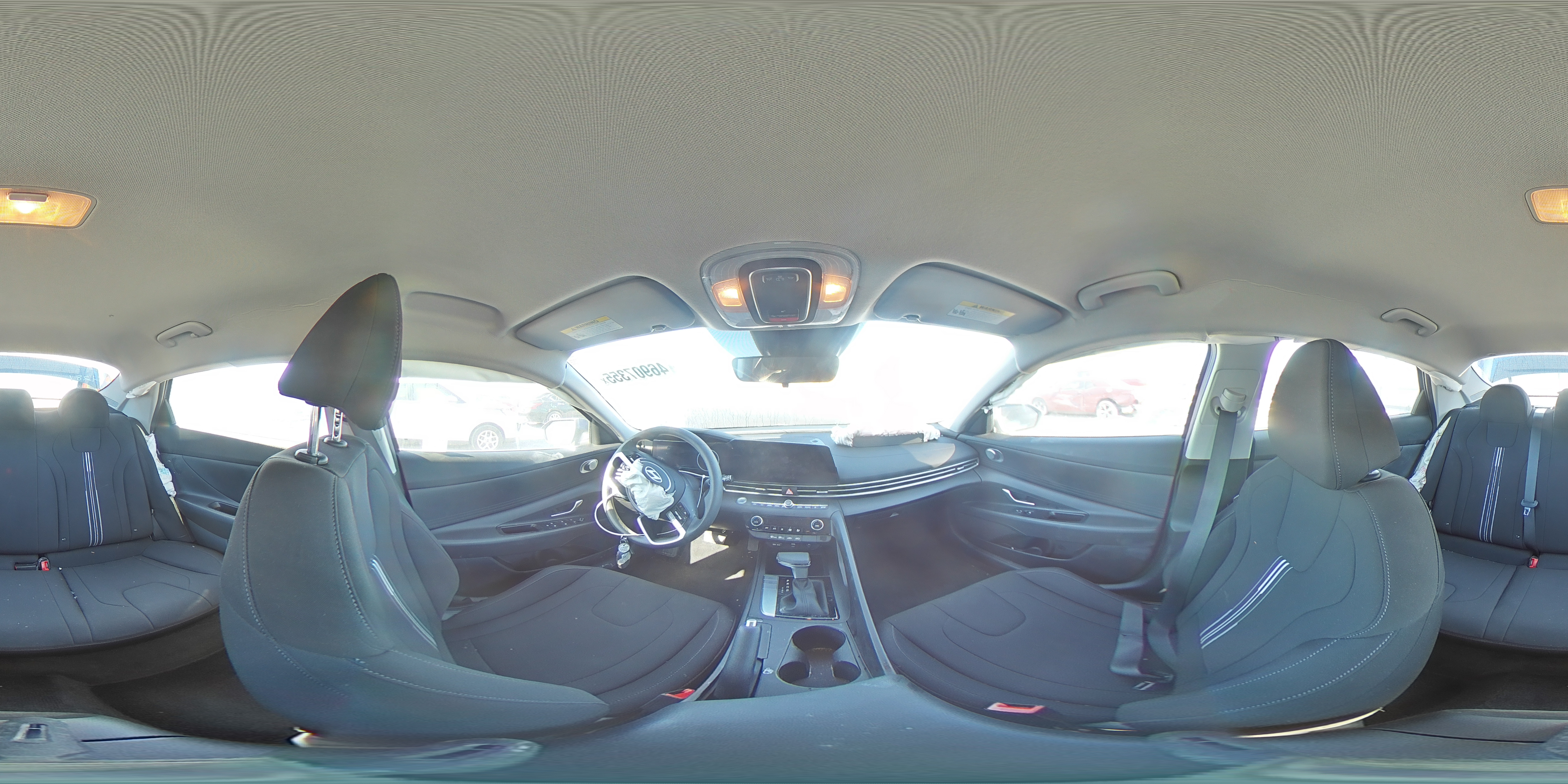 2024 Hyundai Elantra - Image 12