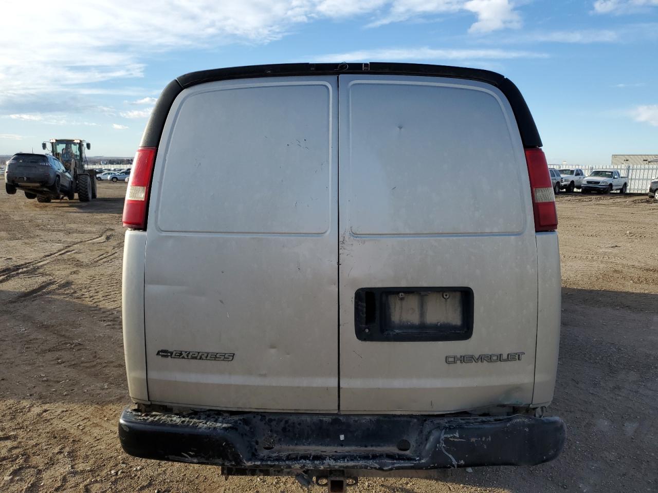 2005 Chevrolet Express G2500 VIN: 1GCGG25V151211459 Lot: 46302405