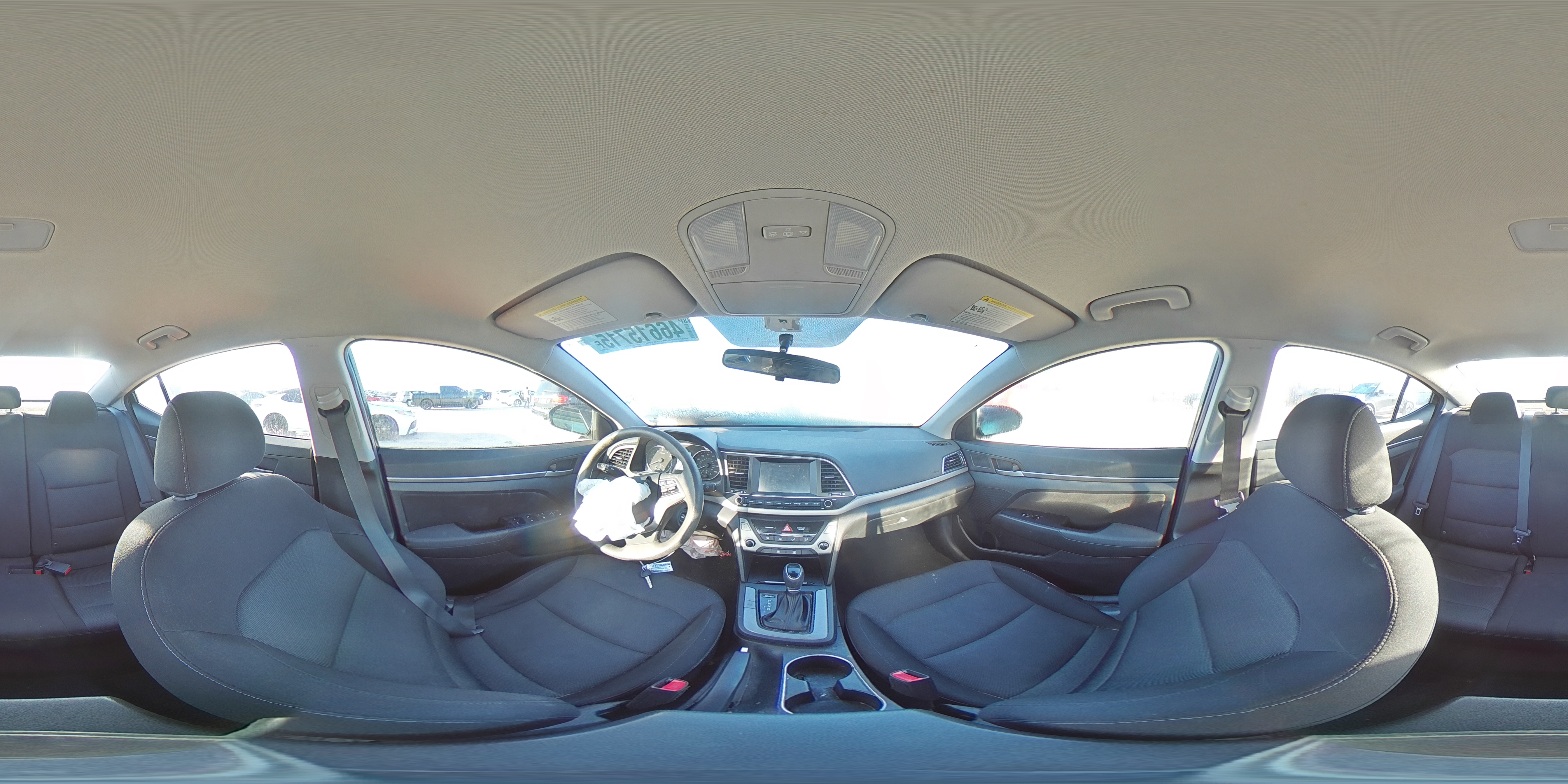 2018 Hyundai Elantra - Image 13