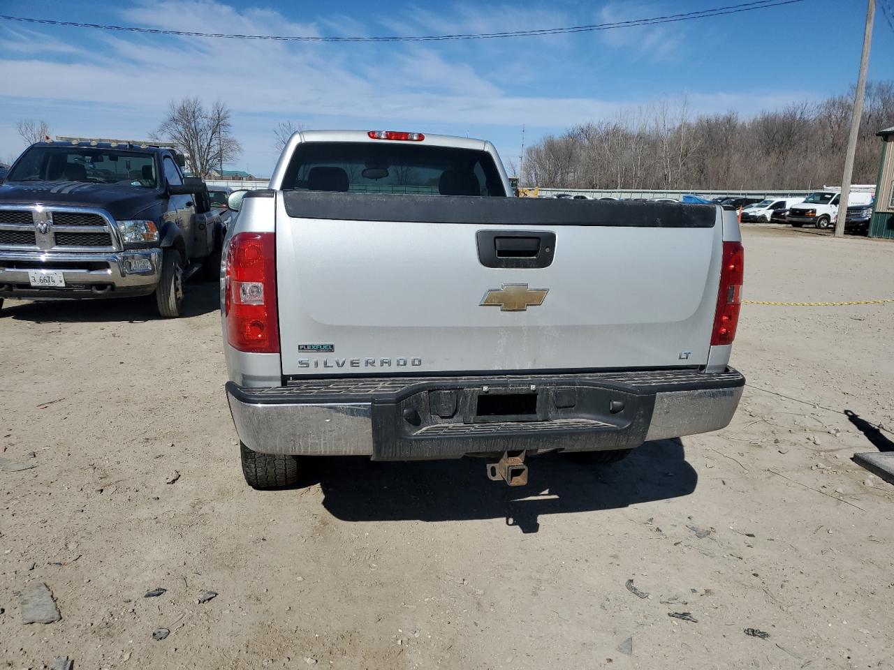 2011 Chevrolet Silverado - Image 6