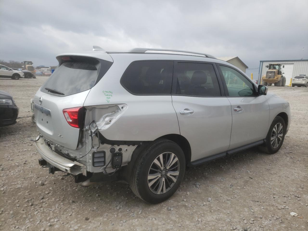 2020 Nissan Pathfinder - Image 3