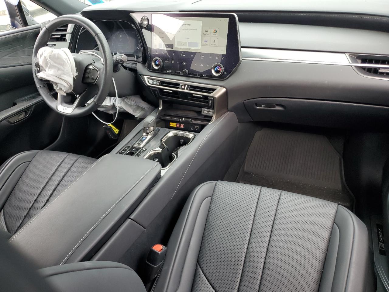 2023 Lexus RX - Image 8