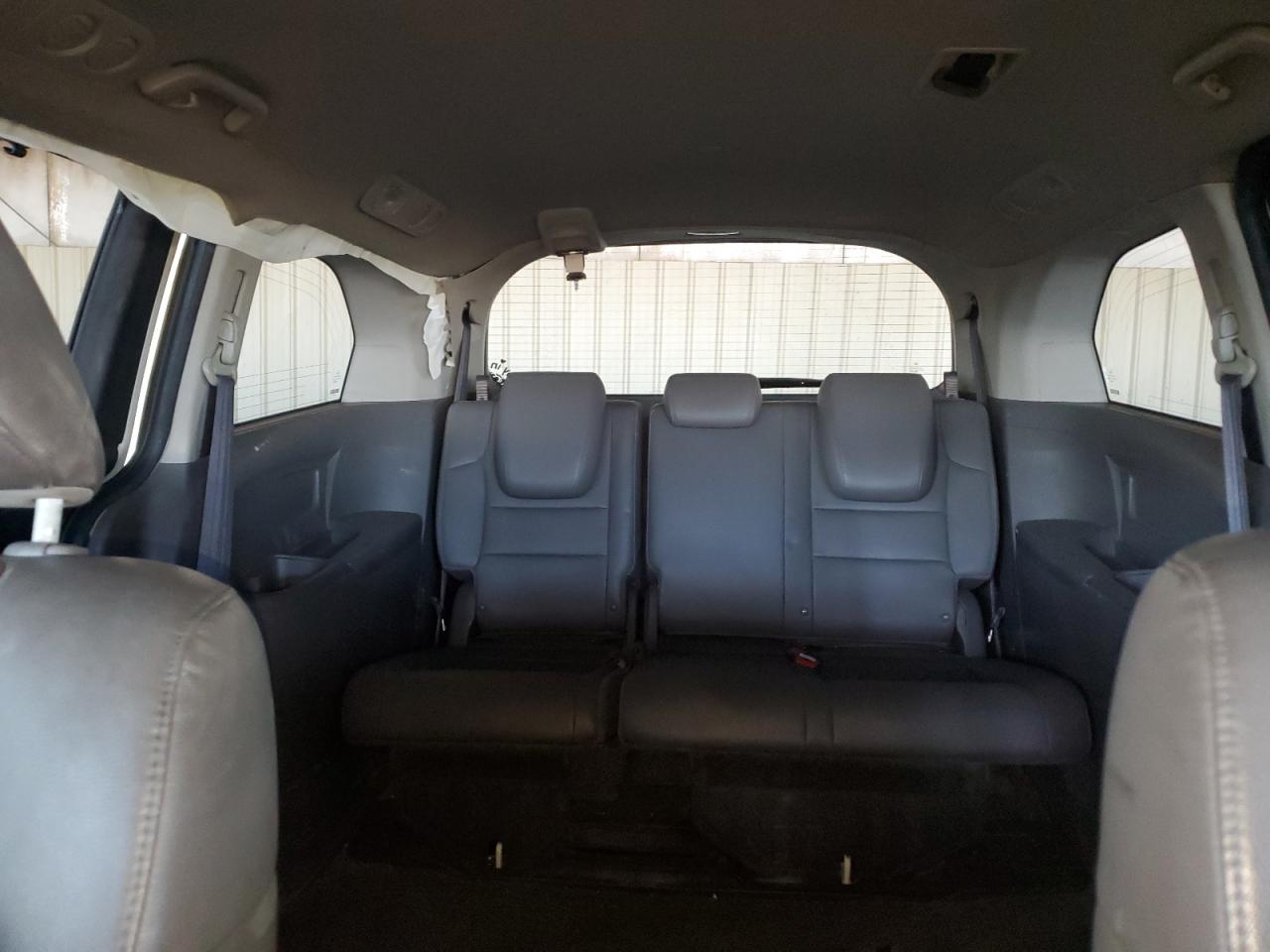 2015 Honda Odyssey - Image 10