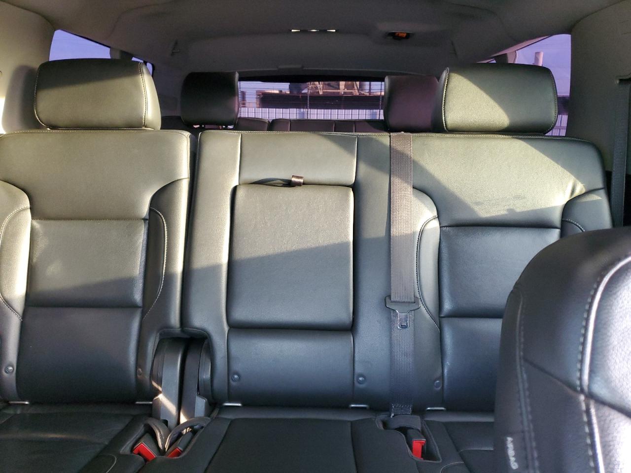 2019 Chevrolet Suburban - Image 10