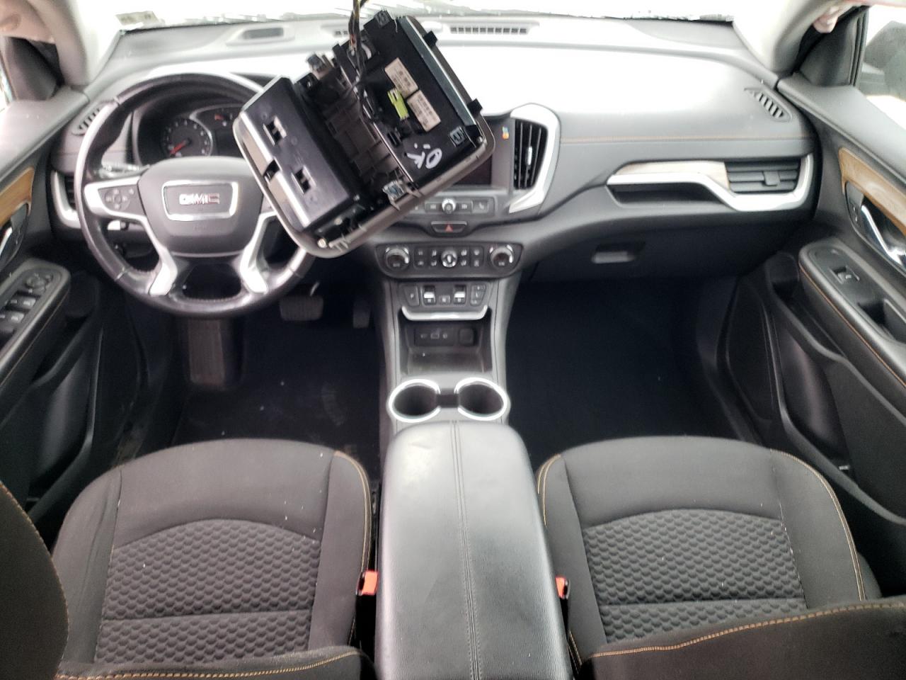 2020 GMC Terrain - Image 8
