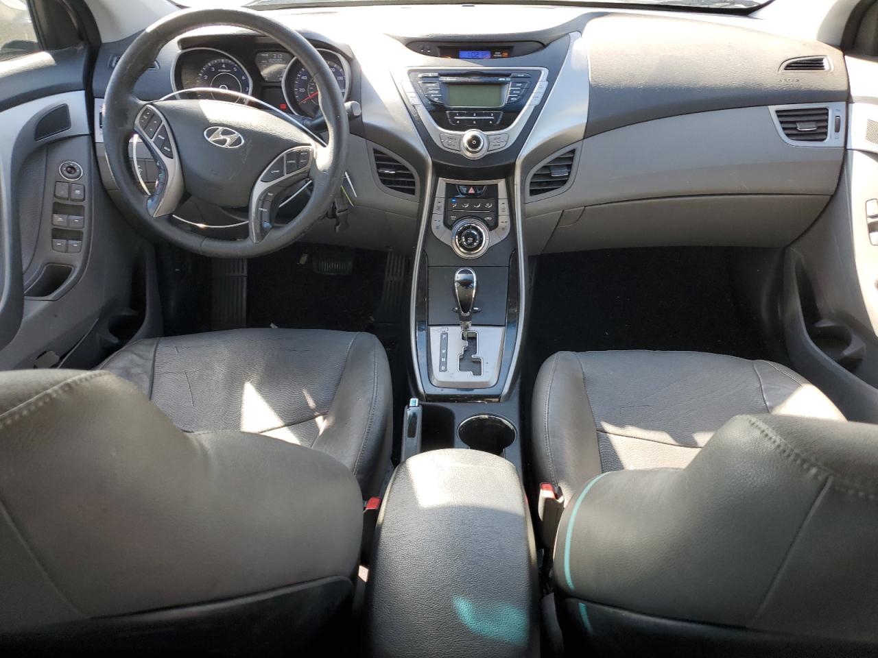 2013 Hyundai Elantra - Image 8