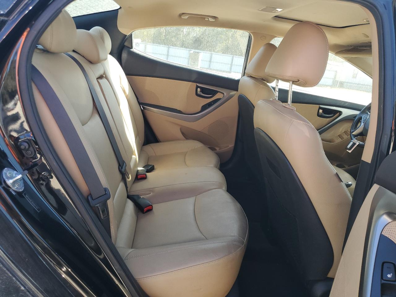 2013 Hyundai Elantra - Image 10