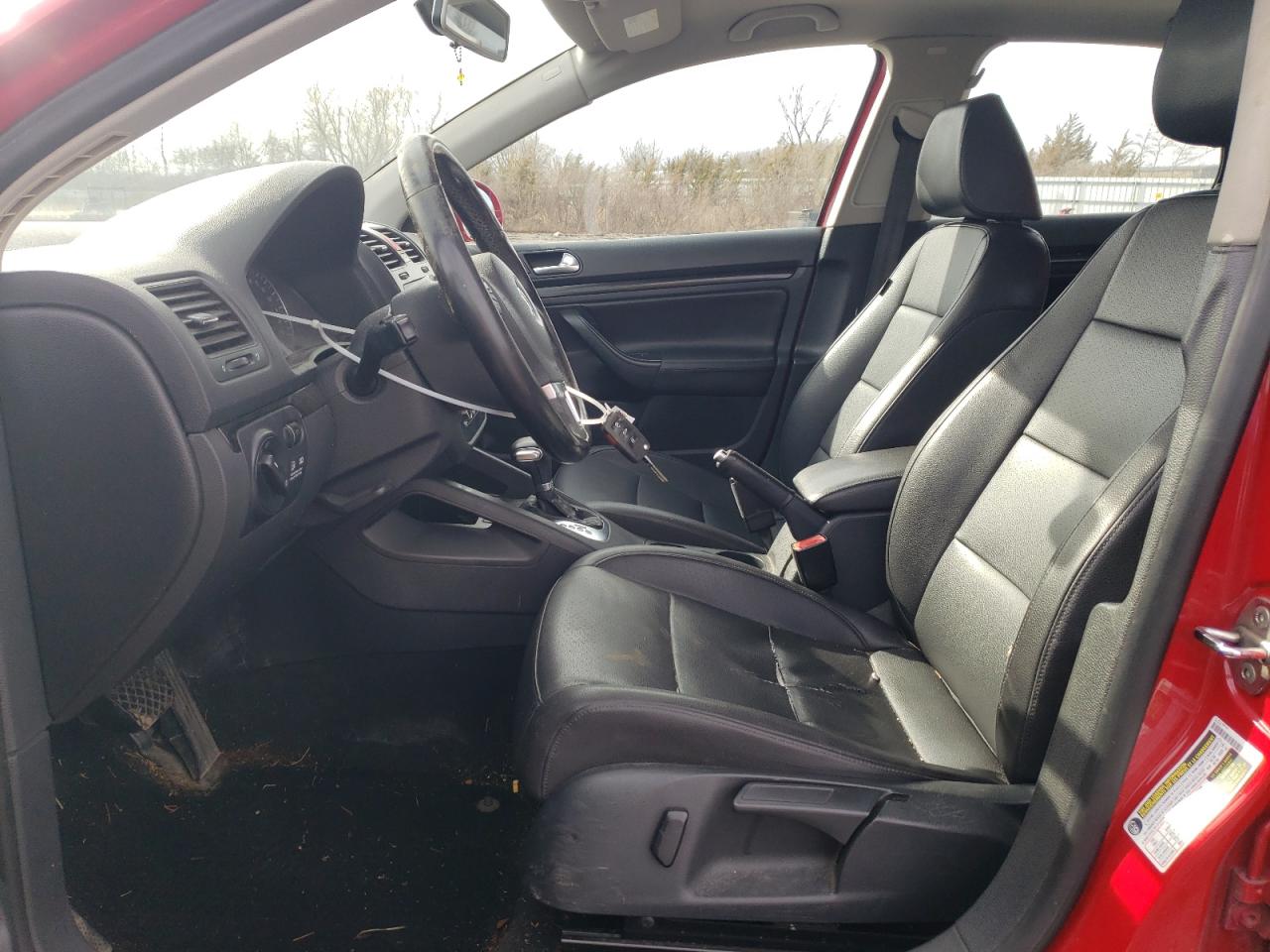 2010 Volkswagen Jetta - Image 7
