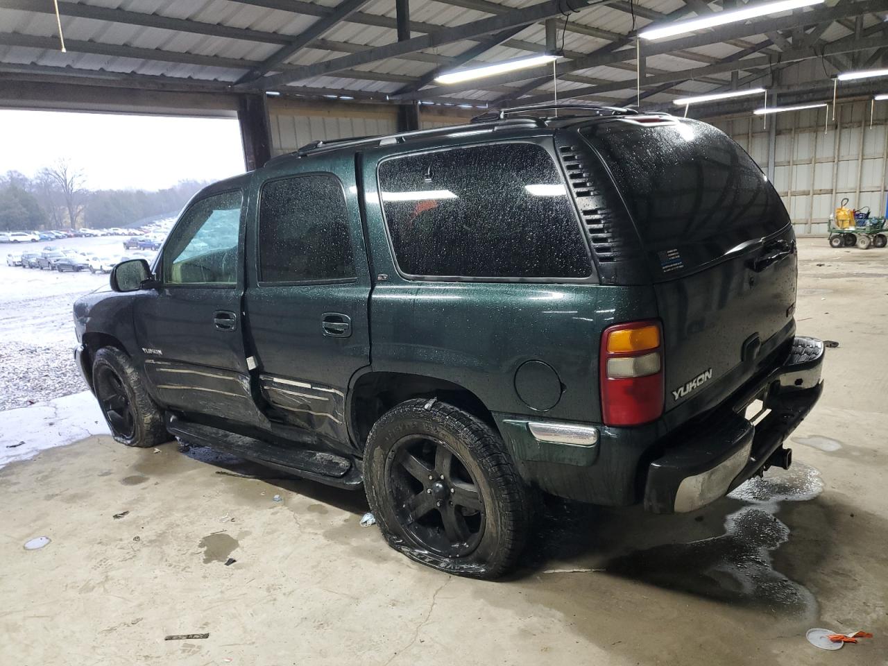 2001 GMC Yukon - Image 2