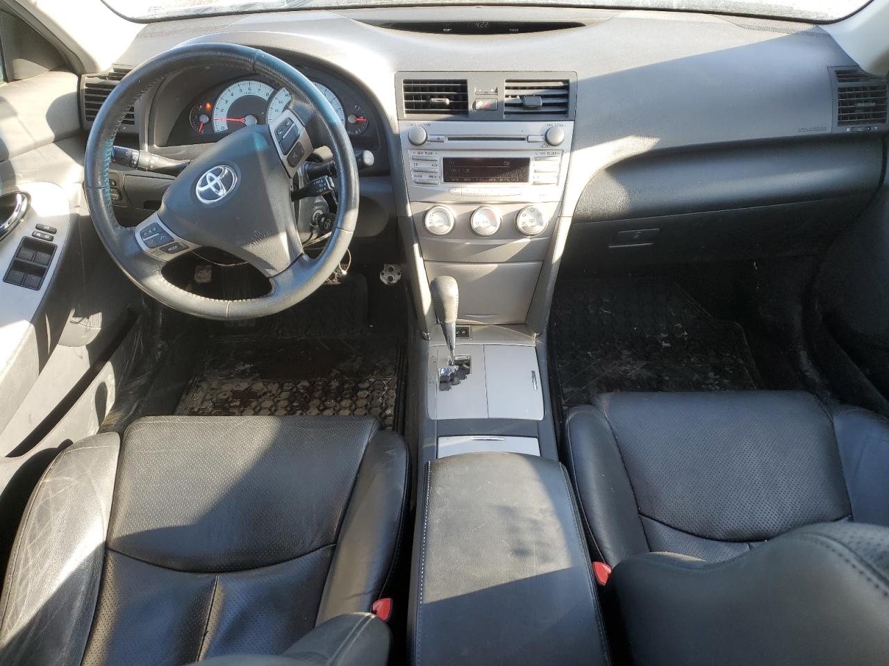2011 Toyota Camry - Image 8