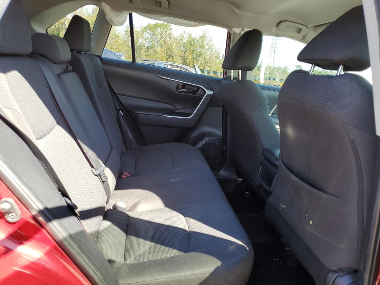 2020 Toyota RAV 4 - Image 11