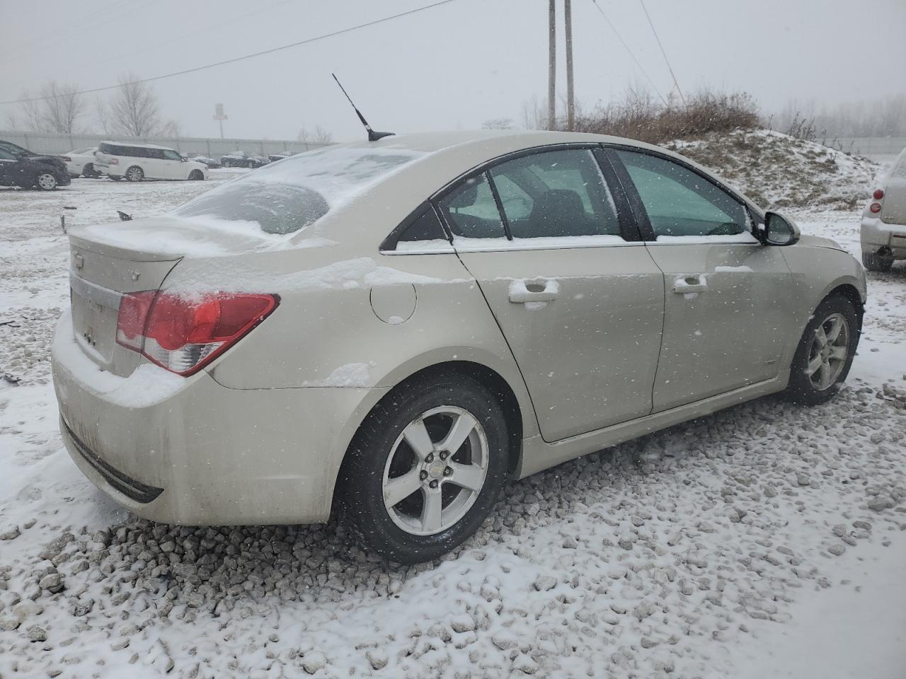 2013 Chevrolet Cruze - Image 3