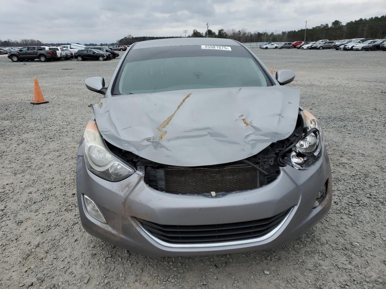 2013 Hyundai Elantra - Image 5