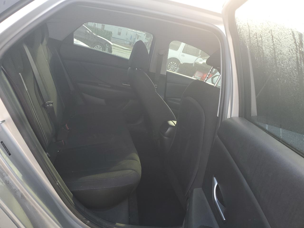 2021 Hyundai Elantra - Image 10