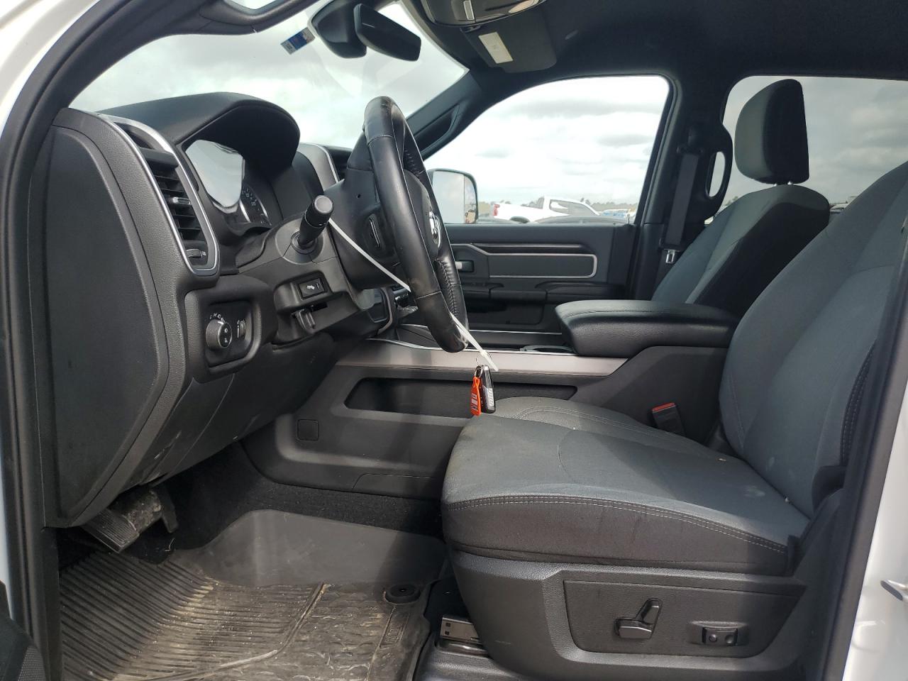 2022 RAM 2500 - Image 7