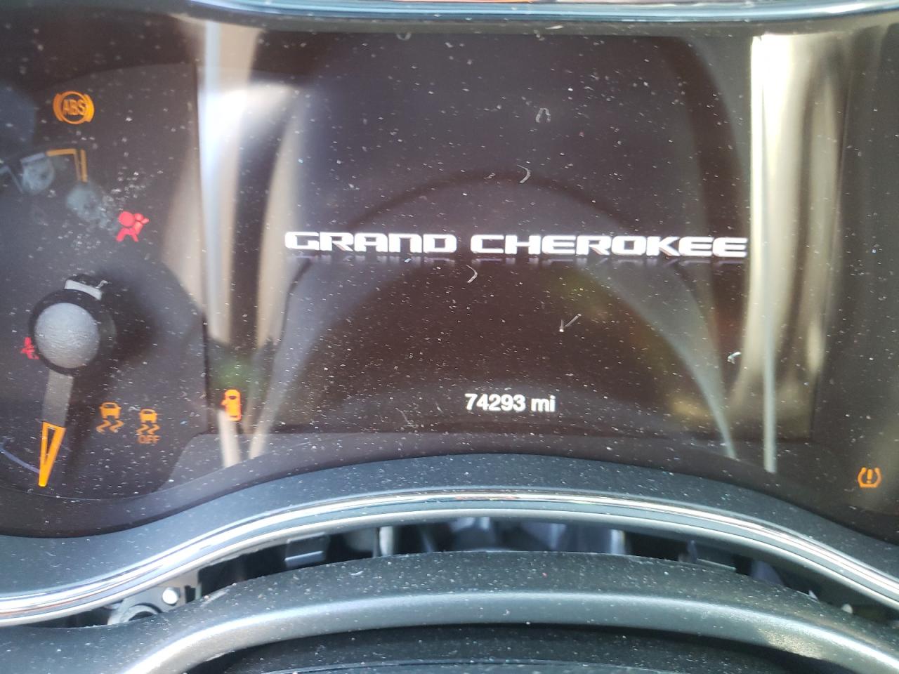 2020 Jeep Grand Cherokee - Image 9