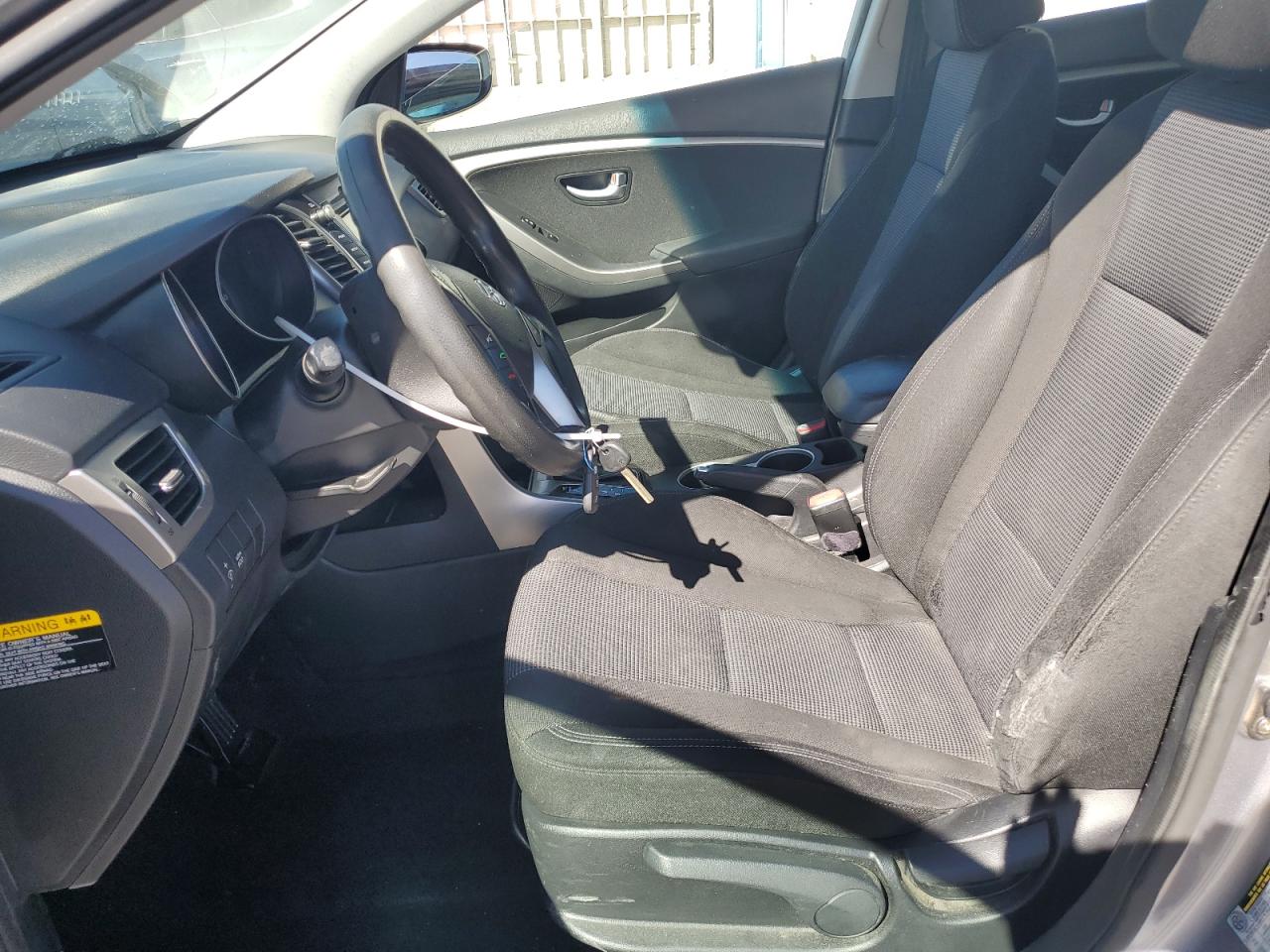 2013 Hyundai Elantra - Image 7