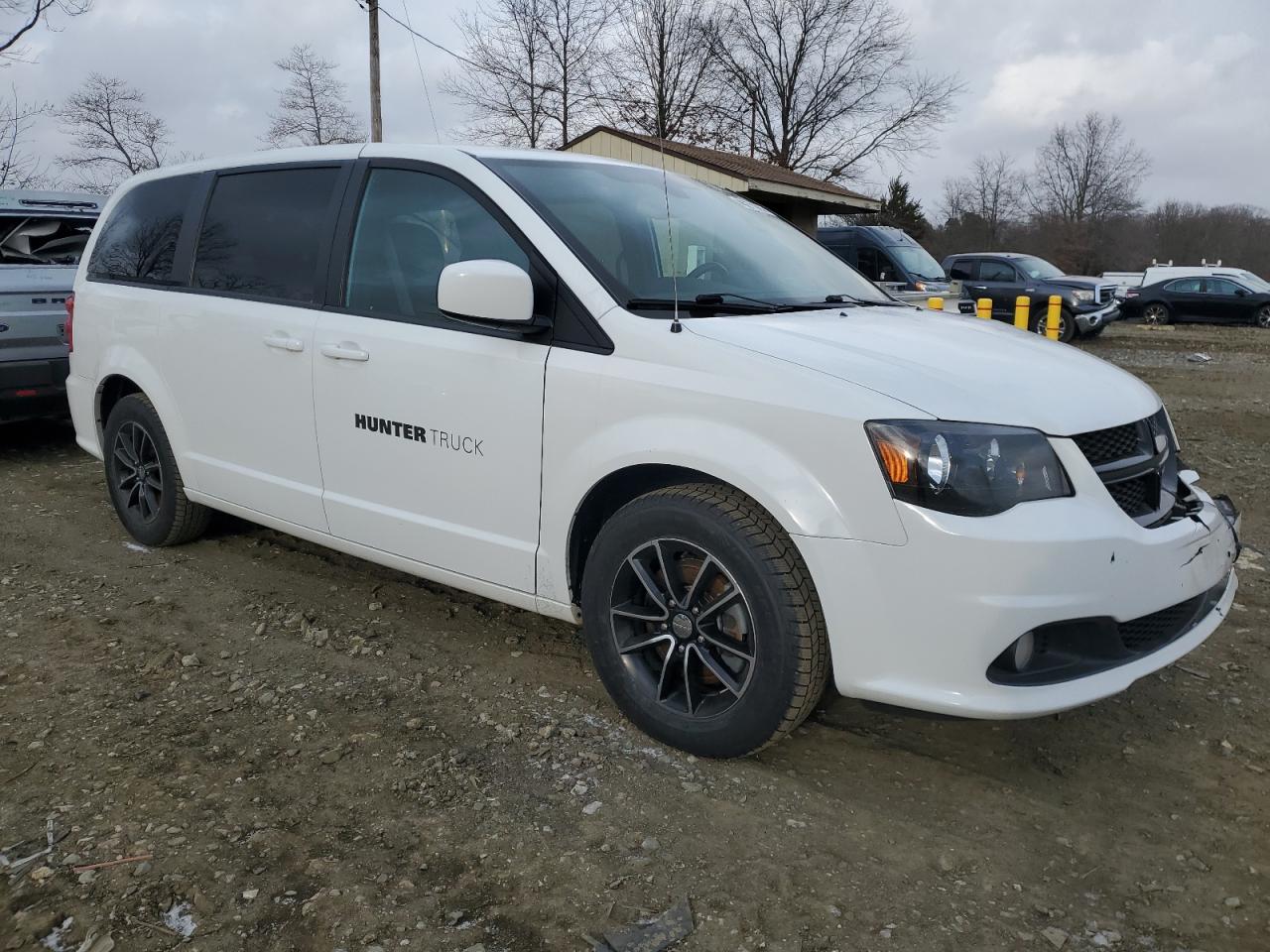 2018 Dodge Caravan - Image 4