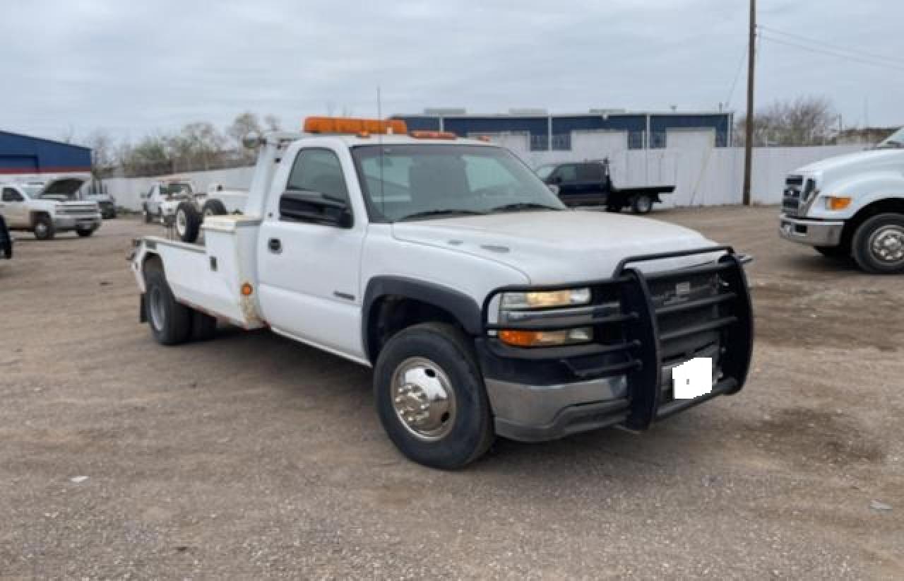 2001 Chevrolet Silverado - Image 1