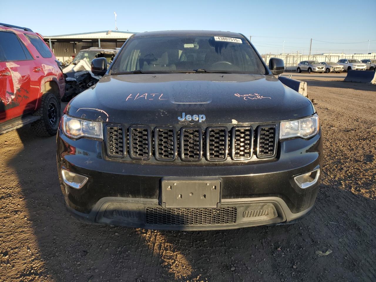 2017 Jeep Grand Cherokee - Image 5