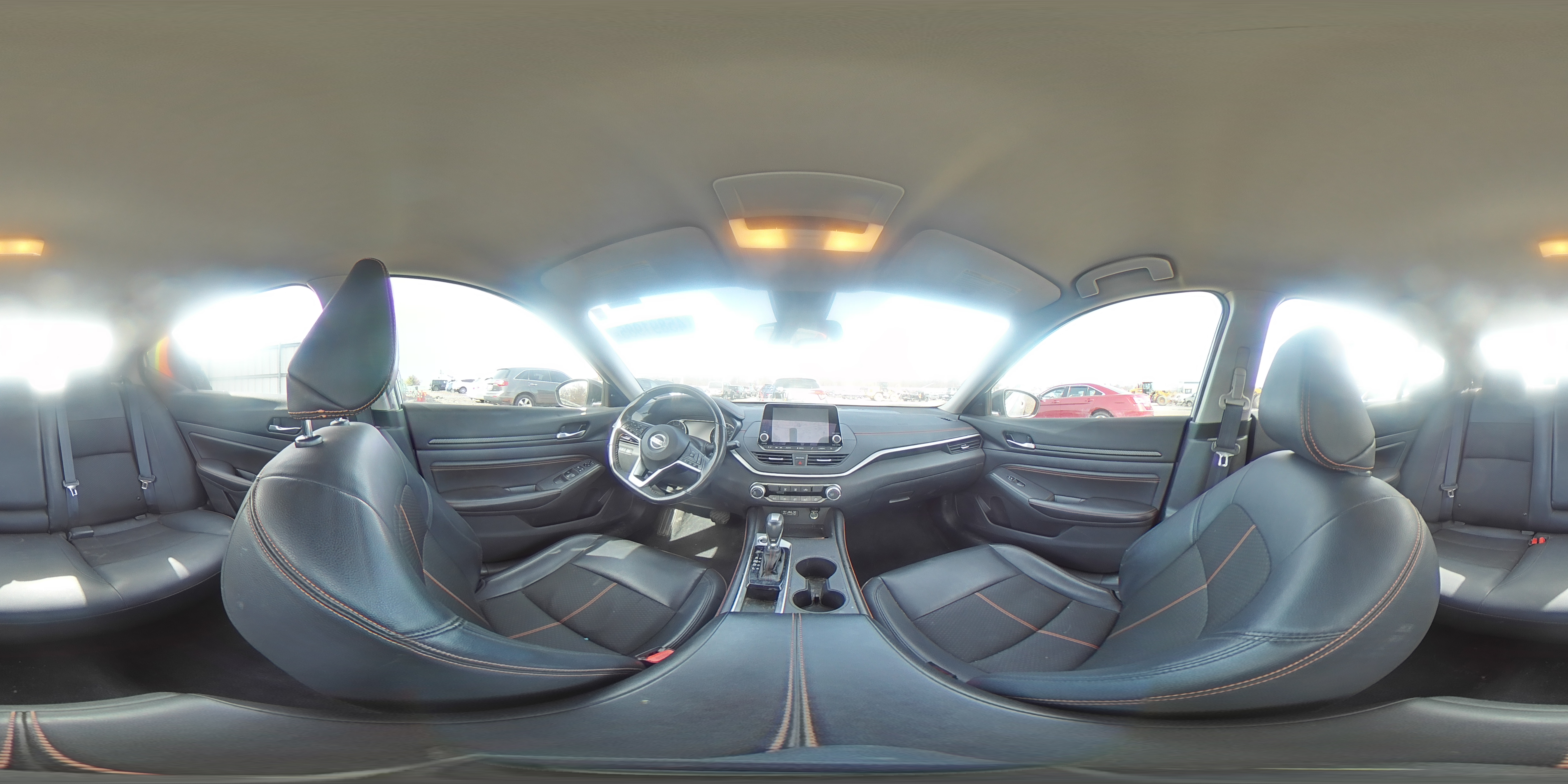 2022 Nissan Altima - Image 12