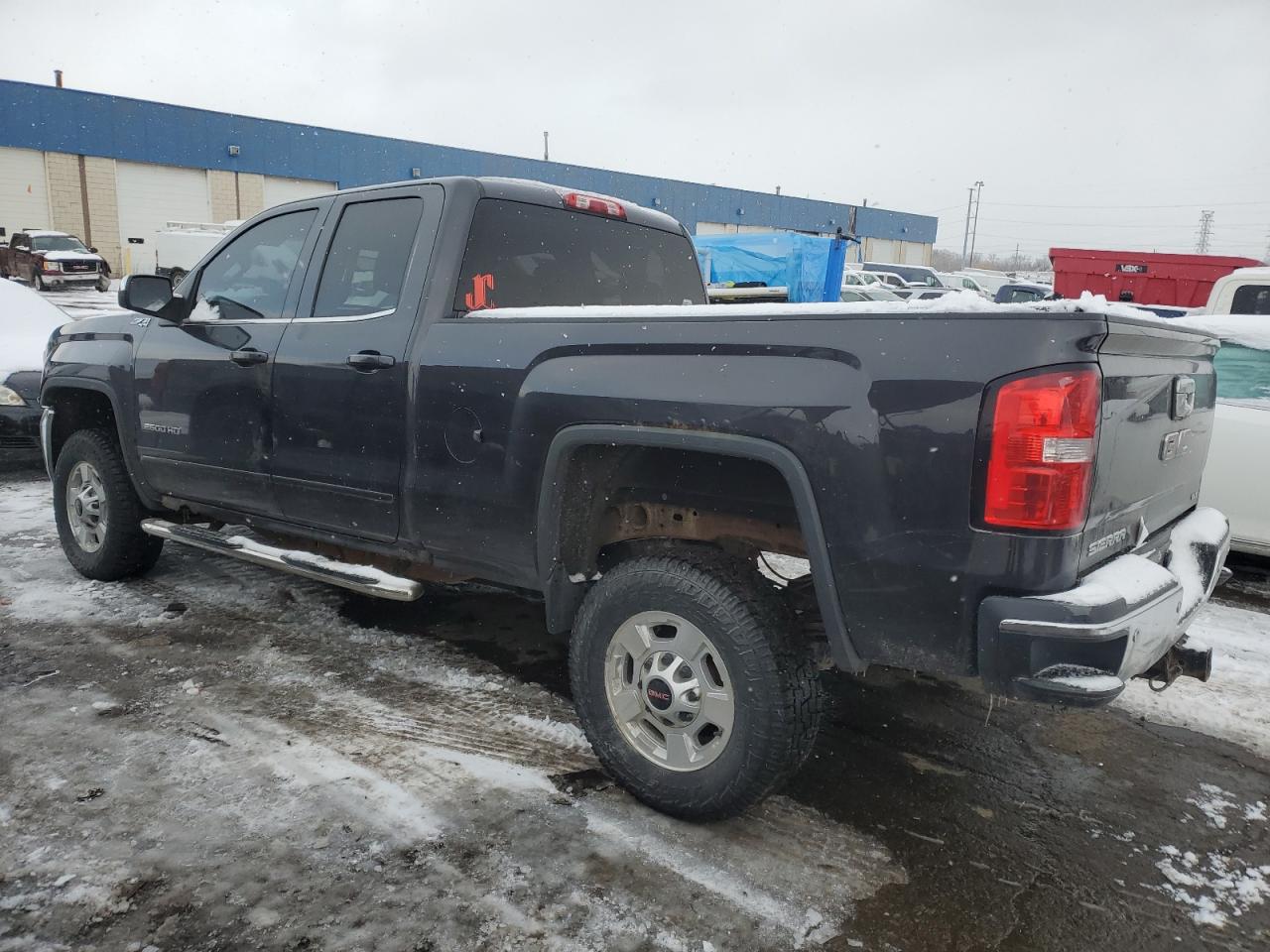 2015 GMC Sierra - Image 2