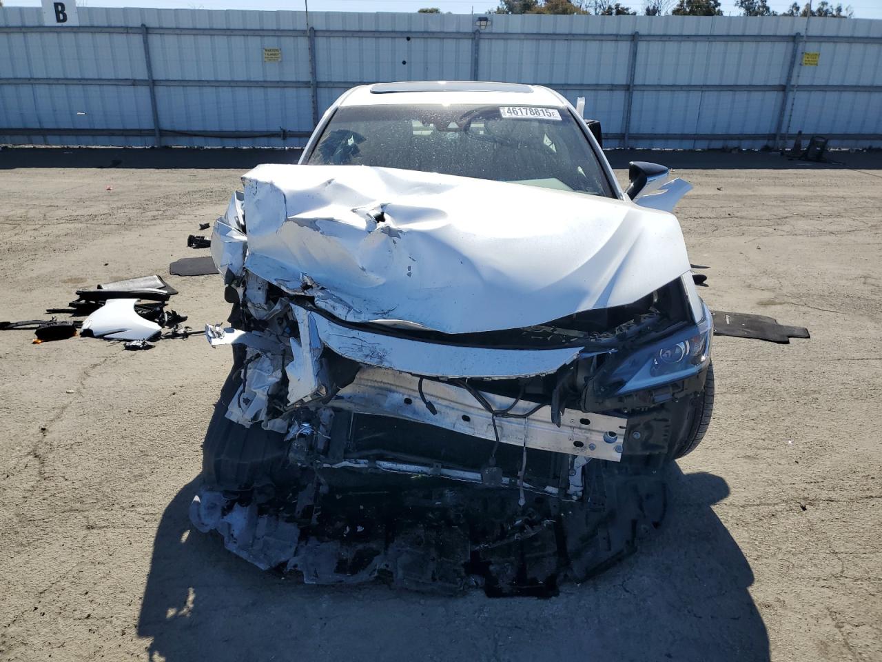 2019 Lexus ES - Image 5