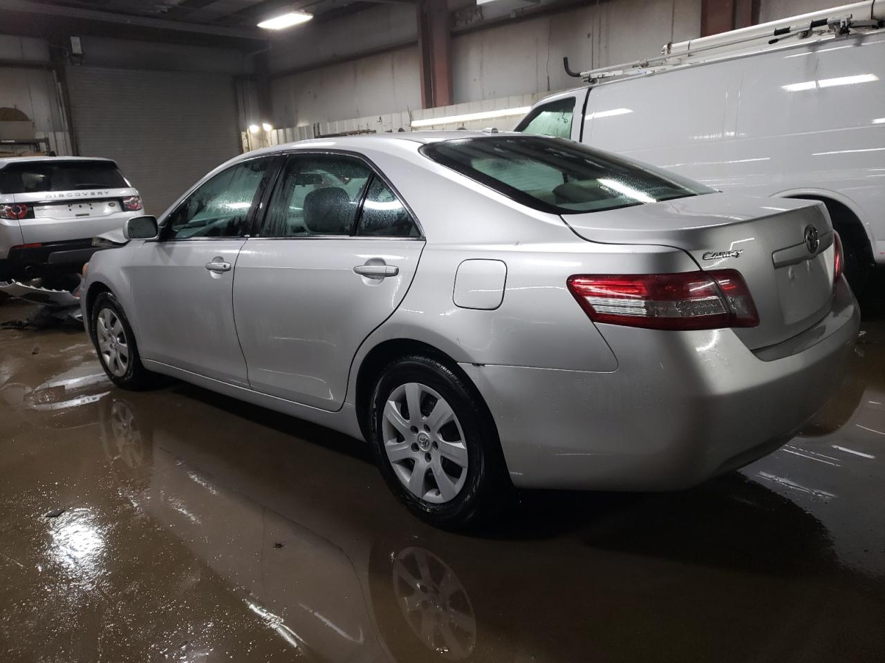 2011 Toyota Camry - Image 2