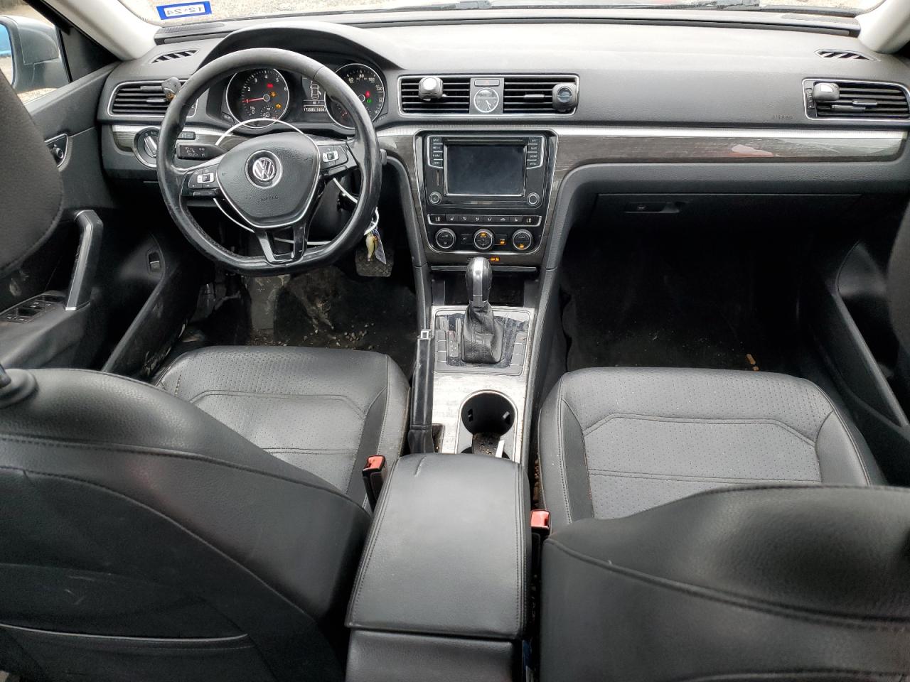 2016 Volkswagen Passat - Image 8