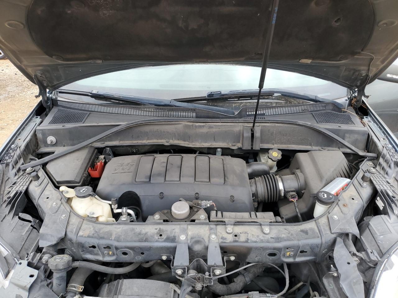 2011 Chevrolet Traverse - Image 12