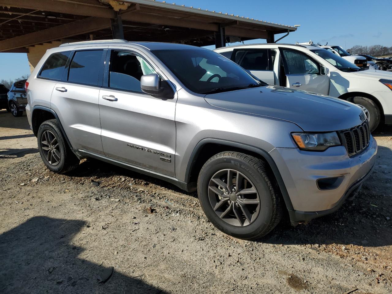 2016 Jeep Grand Cherokee - Image 4