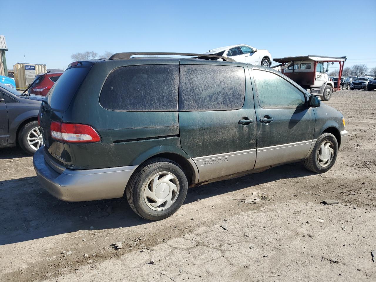 2002 Toyota Sienna - Image 3
