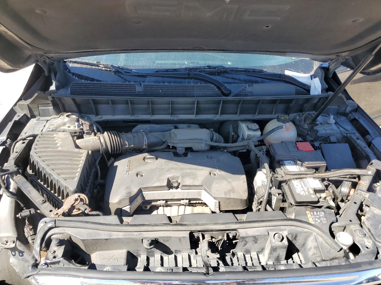 2018 GMC Acadia - Image 13