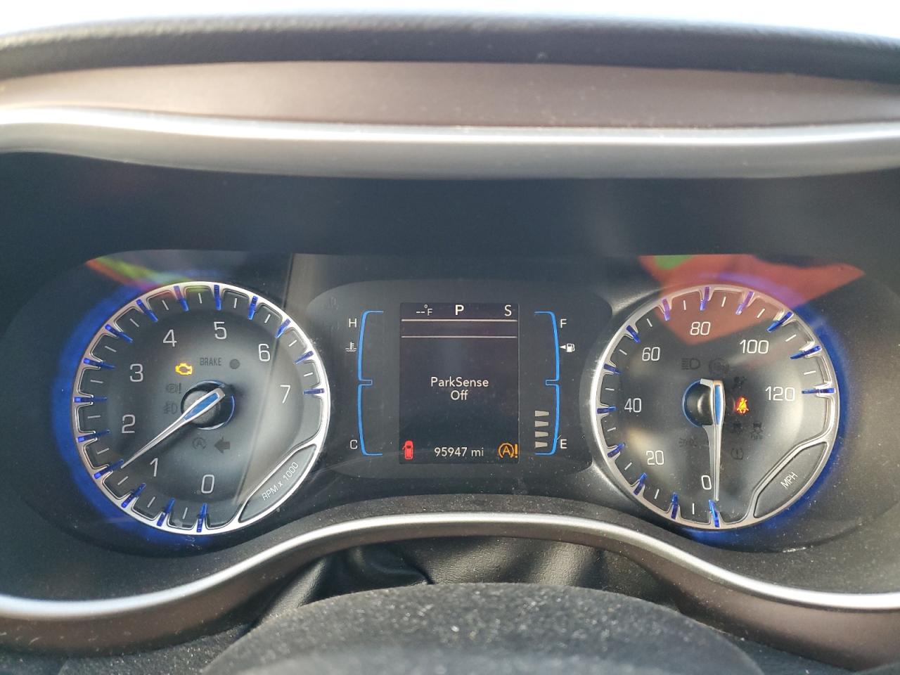 2017 Chrysler Pacifica - Image 9