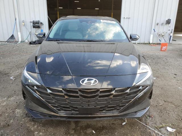  HYUNDAI ELANTRA 2022 Чорний