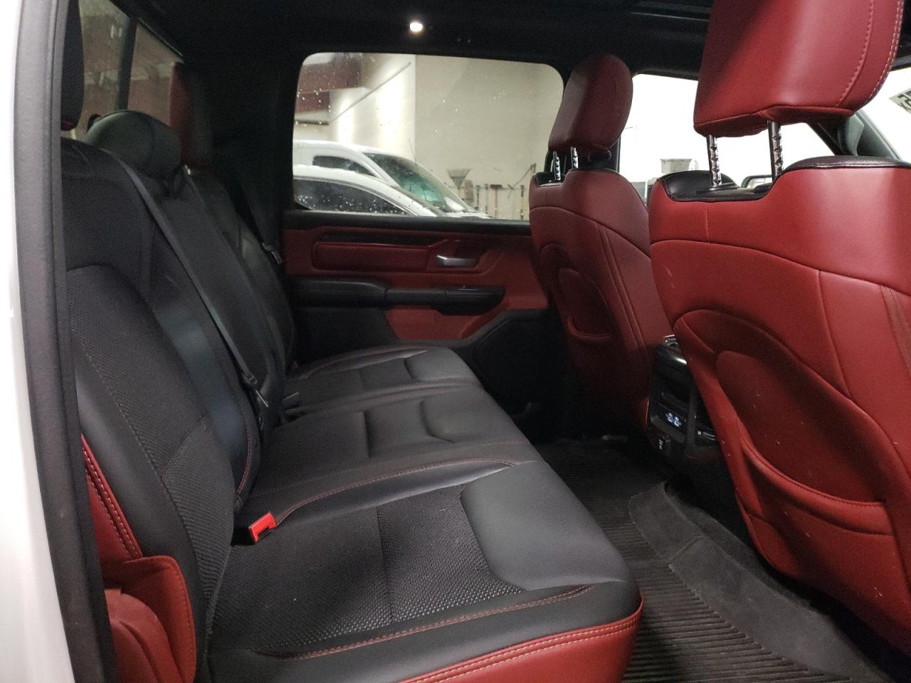 2022 RAM 1500 - Image 10