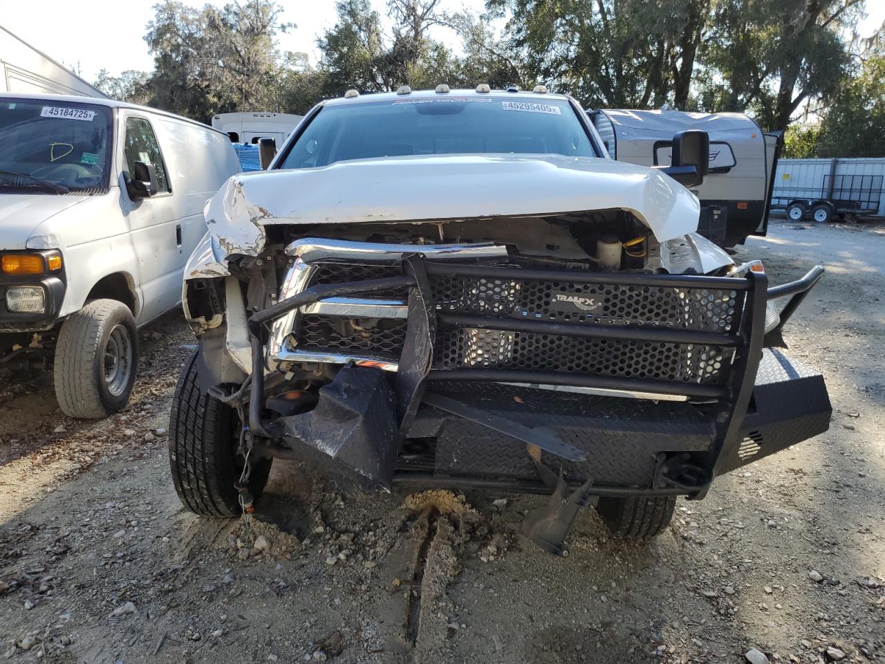2014 RAM 3500 - Image 5