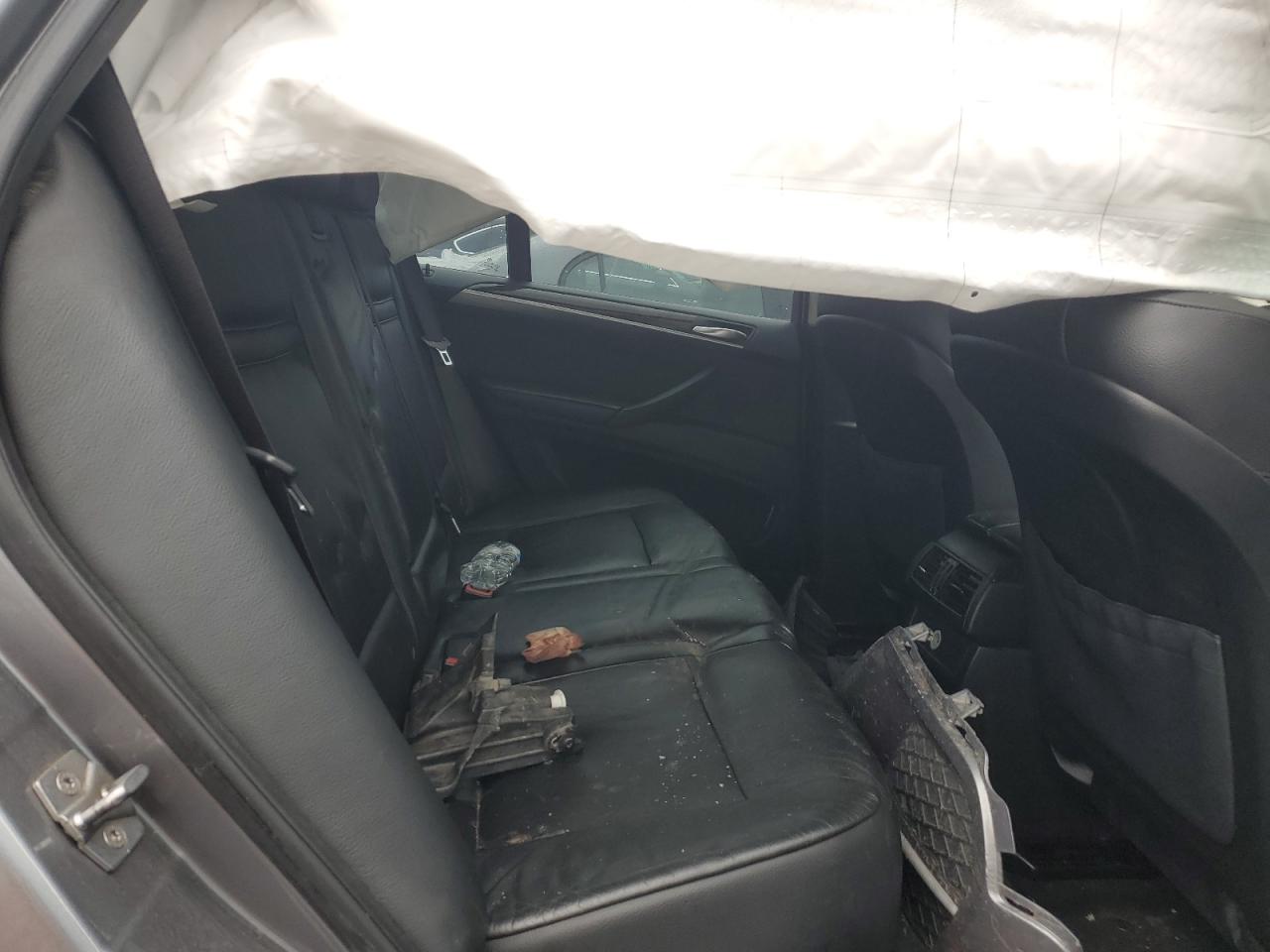 2011 BMW X5 - Image 11