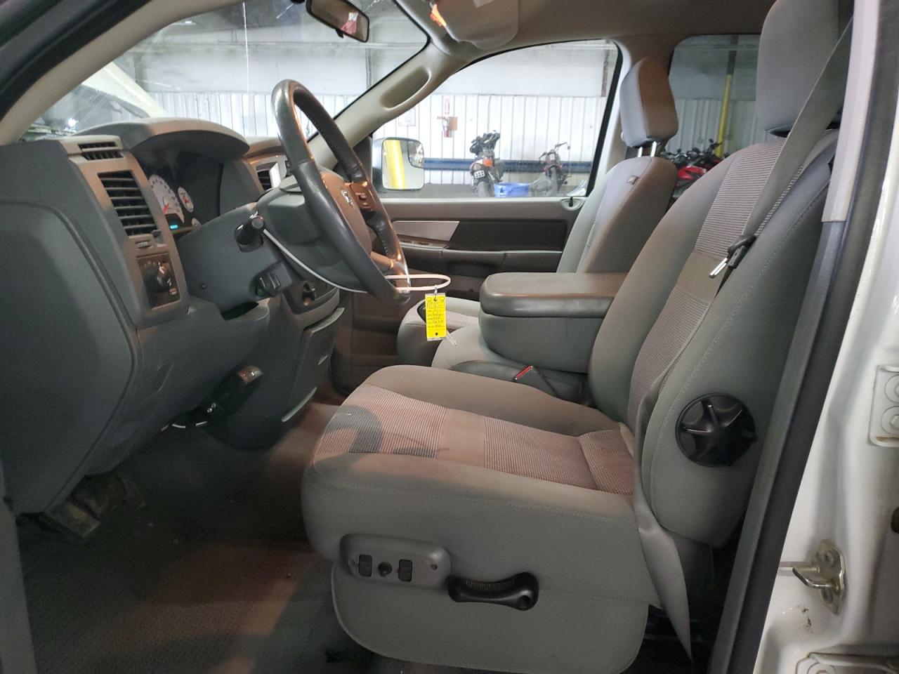 2007 Dodge RAM - Image 7