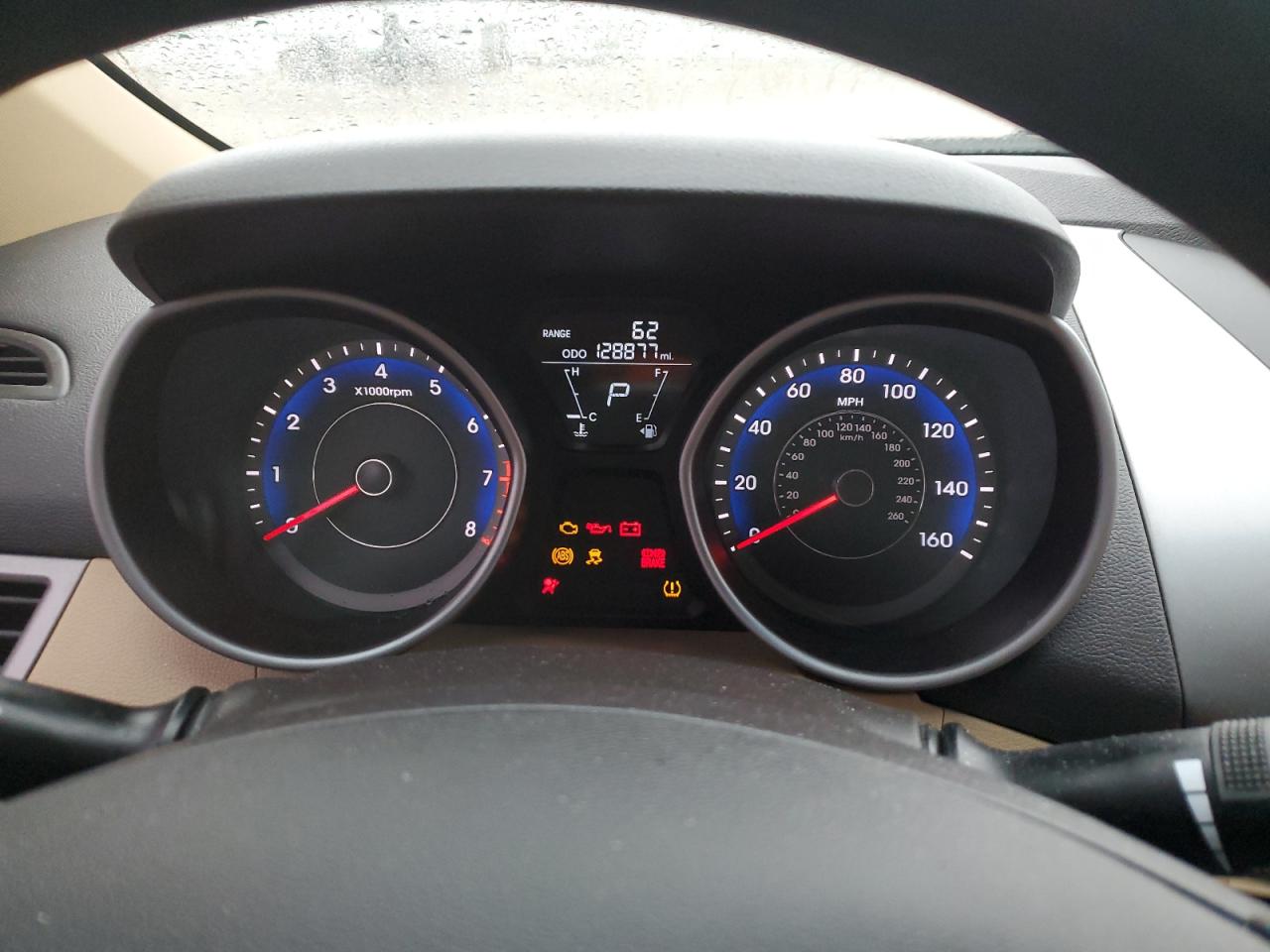 2013 Hyundai Elantra - Image 9