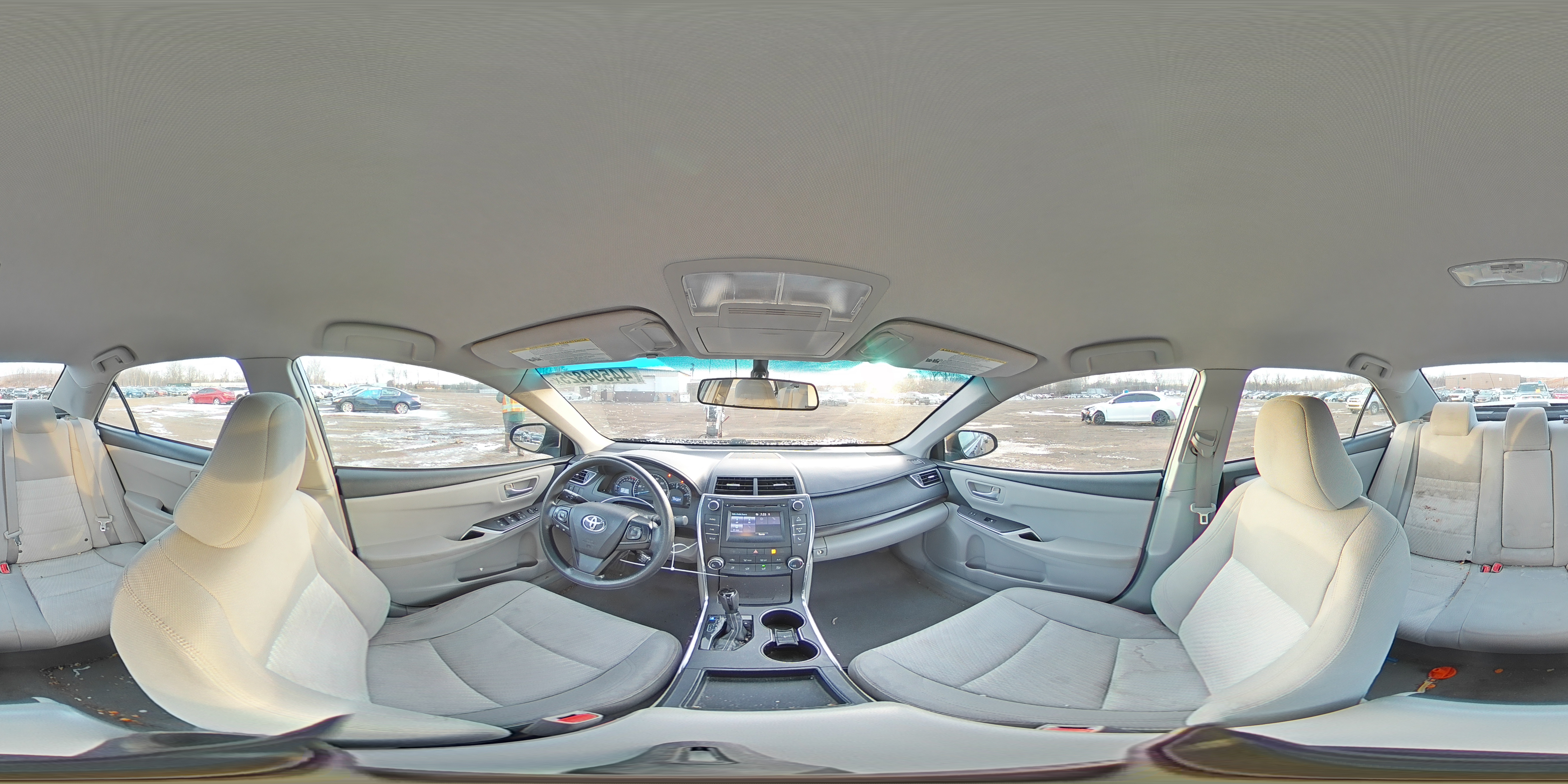 2015 Toyota Camry - Image 12