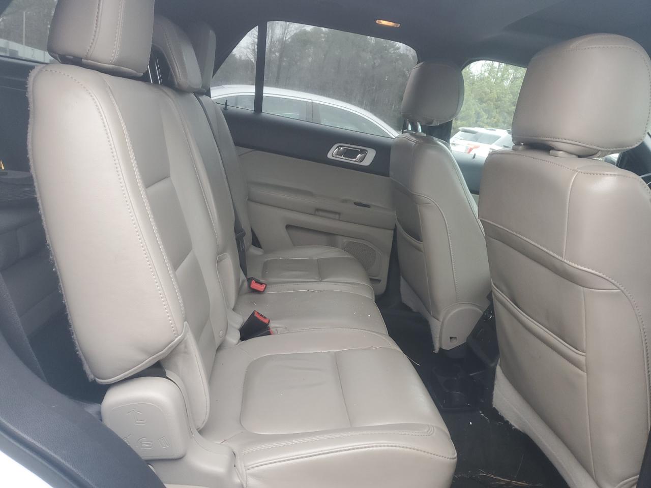 2011 Ford Explorer - Image 11