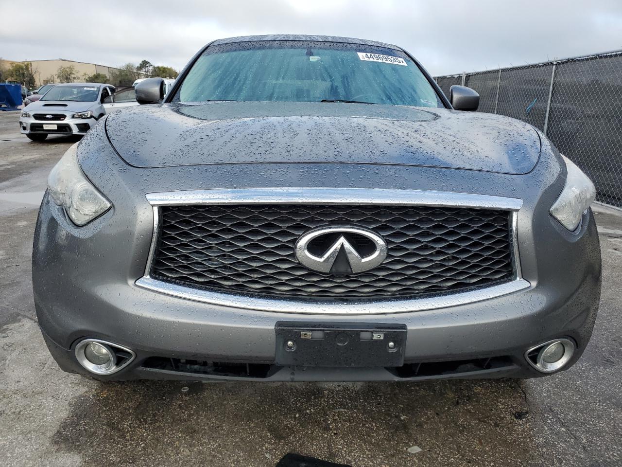 2017 Infiniti QX70 - Image 5