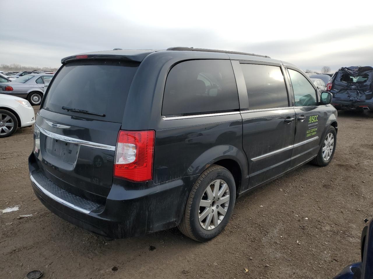 2013 Chrysler Town & Country - Image 3