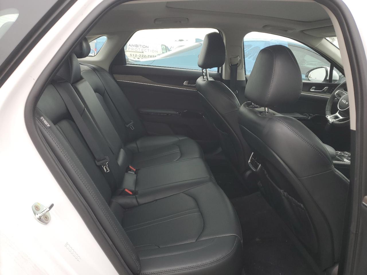 2023 Kia K5 - Image 10