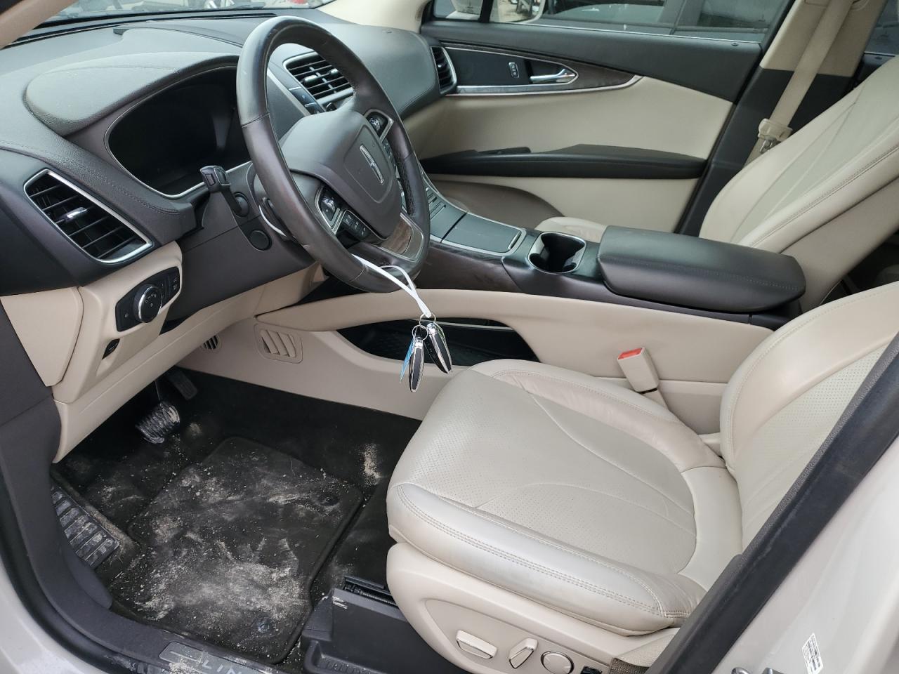 2019 Lincoln Nautilus - Image 7
