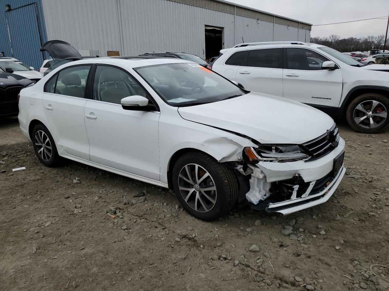 2018 Volkswagen Jetta - Image 4