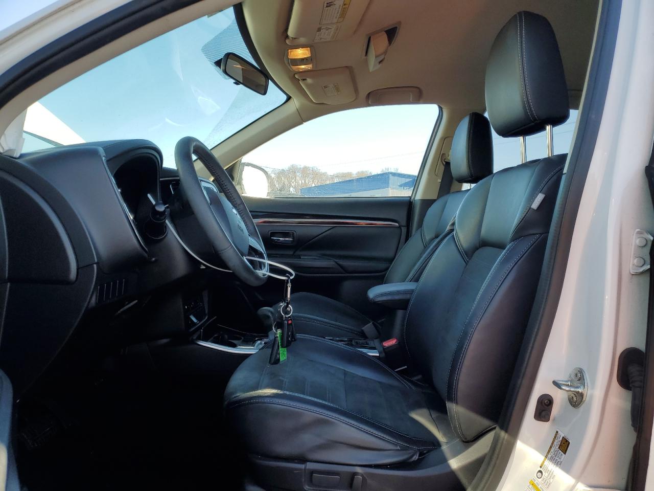 2019 Mitsubishi Outlander - Image 7