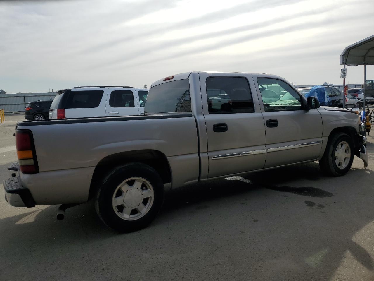 2005 GMC Sierra - Image 3