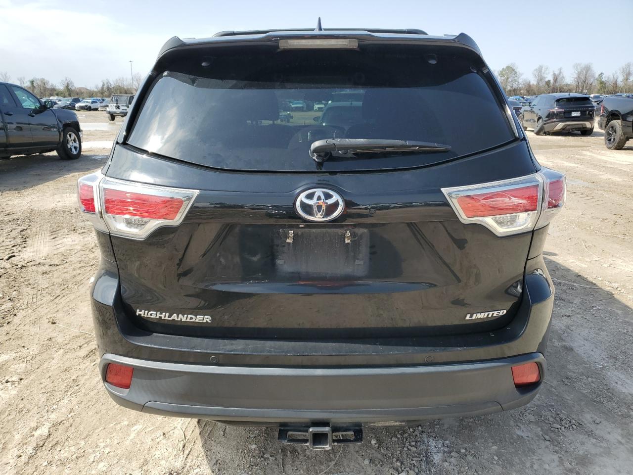 2015 Toyota Highlander - Image 6